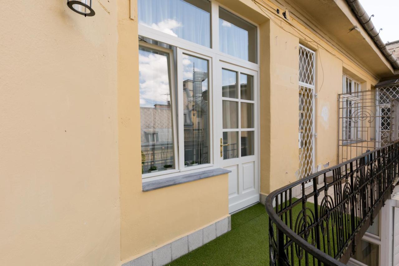 Luxury In The Absolute Center Appartement Boedapest